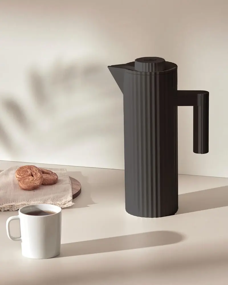 Alessi Plisse Vacuum-Insulated Glass Jug – Navy Blue (Mdl12B_Asi) 1