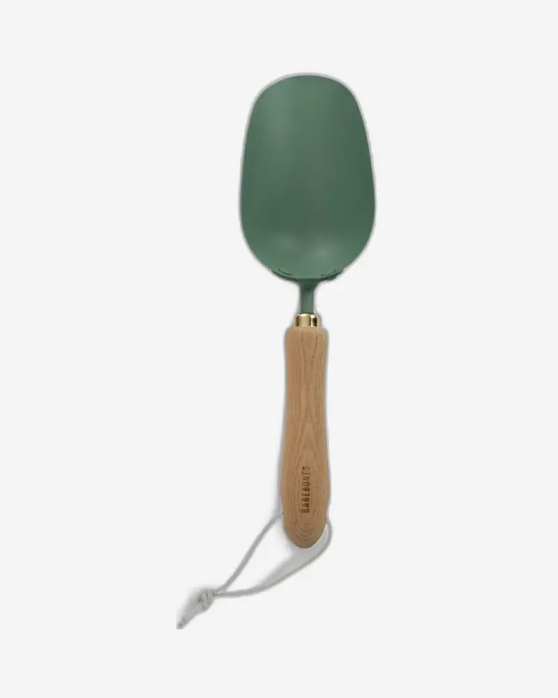 Barebones Ash-Handled Garden Scoop – Mint Trim 1