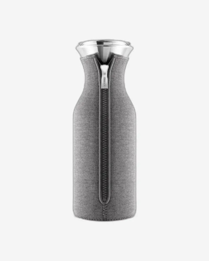 Eva Solo 1-Liter Fridge Carafe – Dark Grey Woven Fabric Sleeve 1