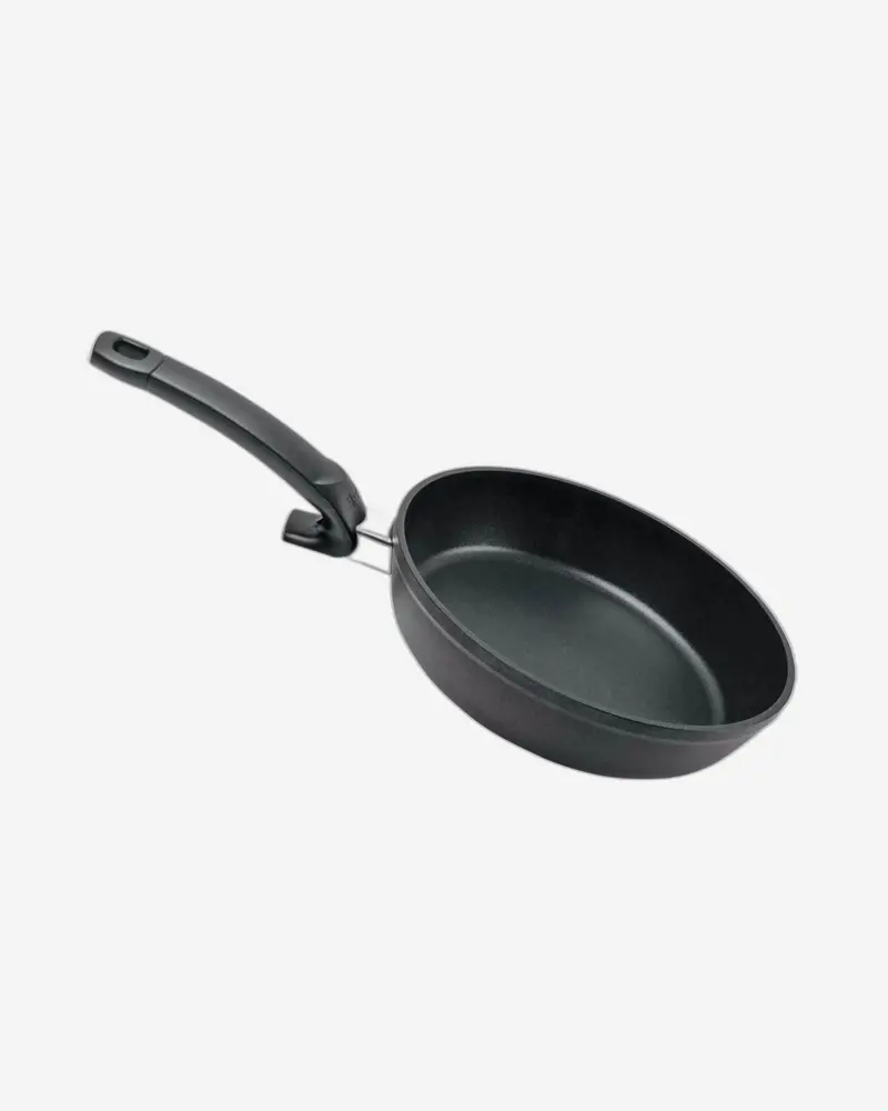 Fissler Levital Comfort 24Cm Frying Pan With Ergonomic Handle 1