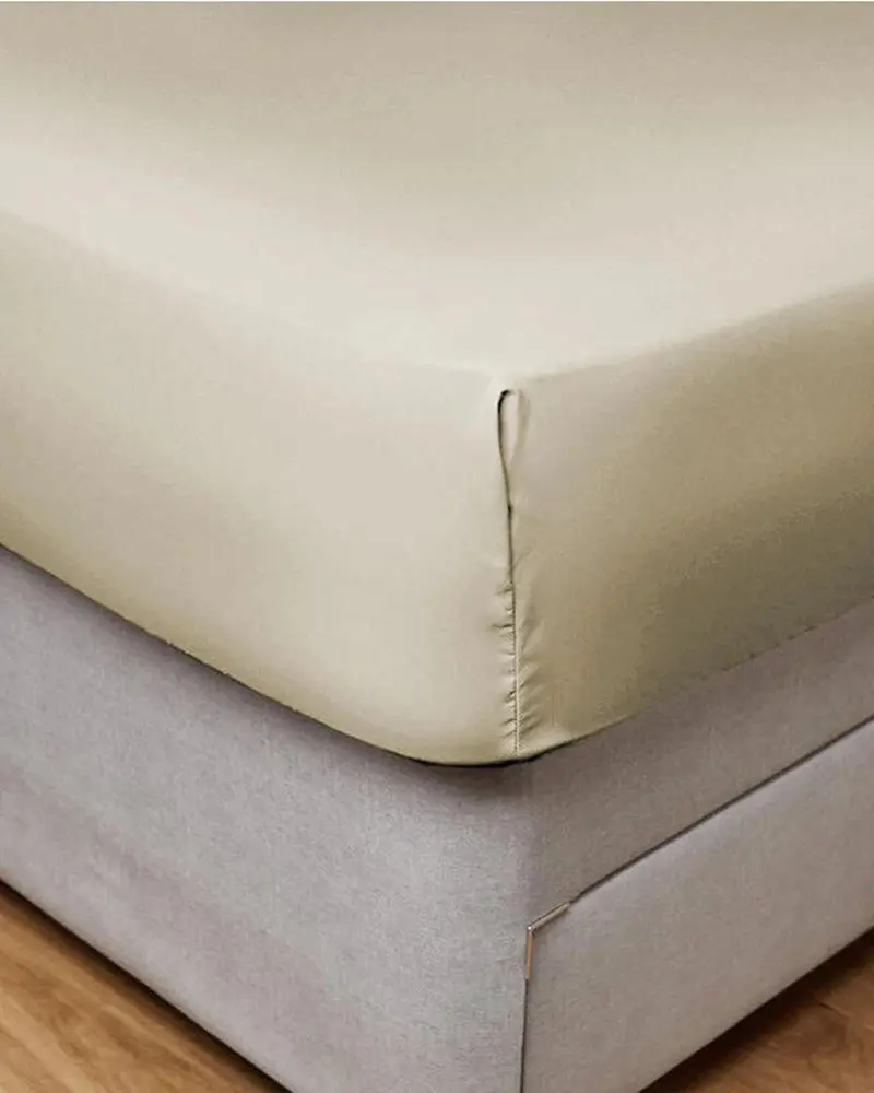 Gold-Toned 3-Piece Satin Cotton Sheet Set – 300 Thread Count 1