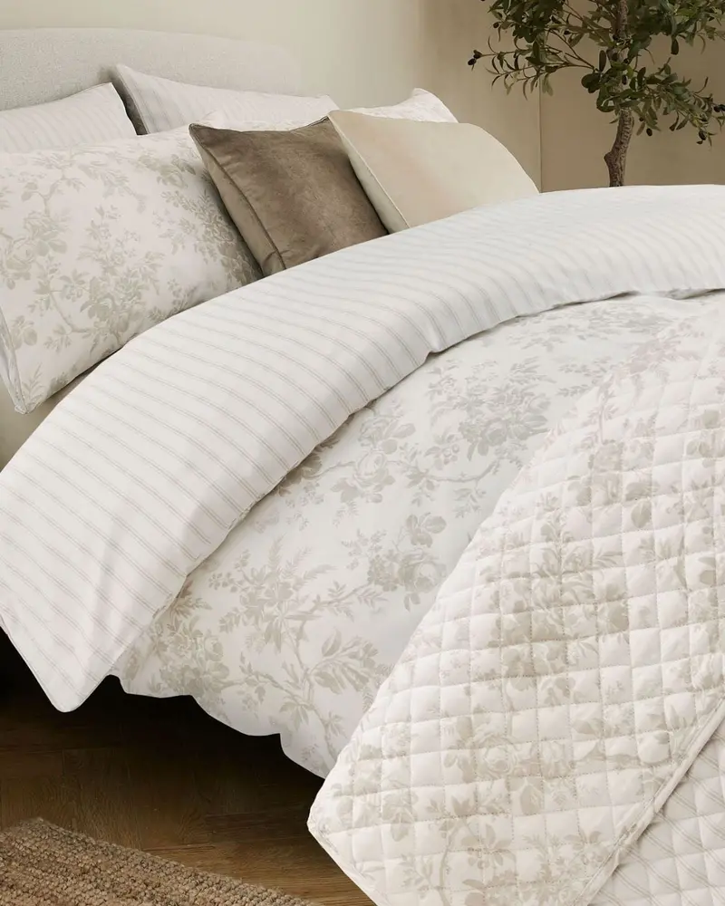 Laura Ashley Walled Garden Duvet Cover Set – Dove Grey 1