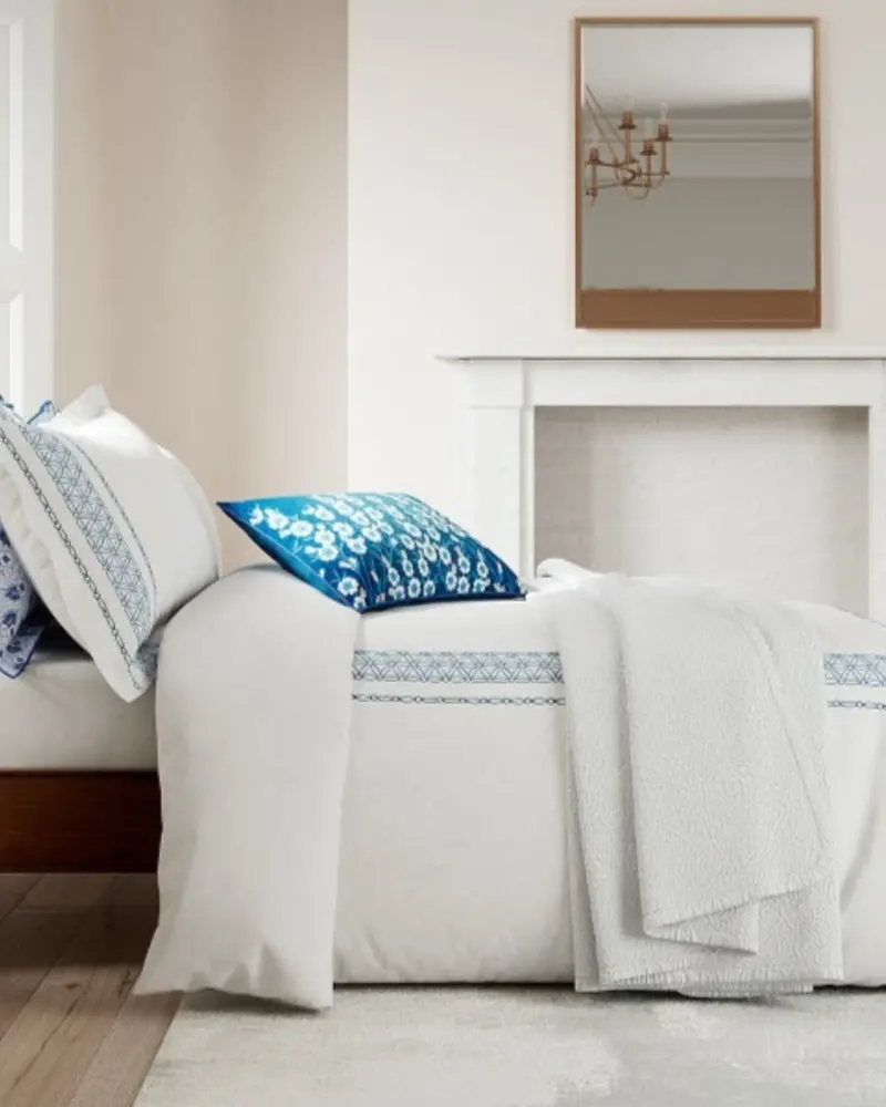 V&A Ninua Duvet Cover – Blue & White Geometric Print 1